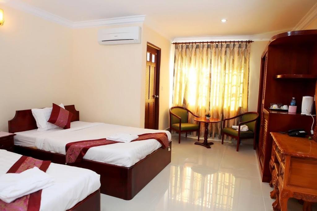 Mittapheap Hotel Kampot Exterior photo
