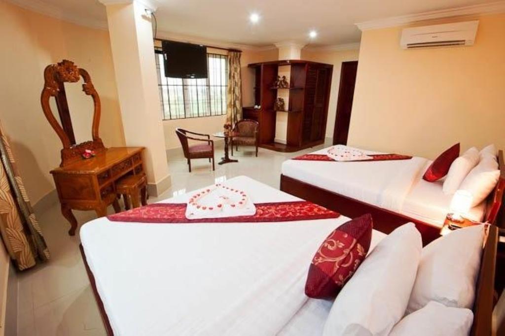 Mittapheap Hotel Kampot Exterior photo